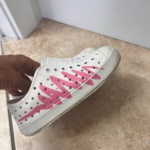 Native x Jefferson block crayola girls  shoe size 11